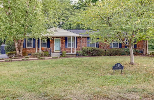 Pet Friendly, Quiet street, Walk to Coffee Shops