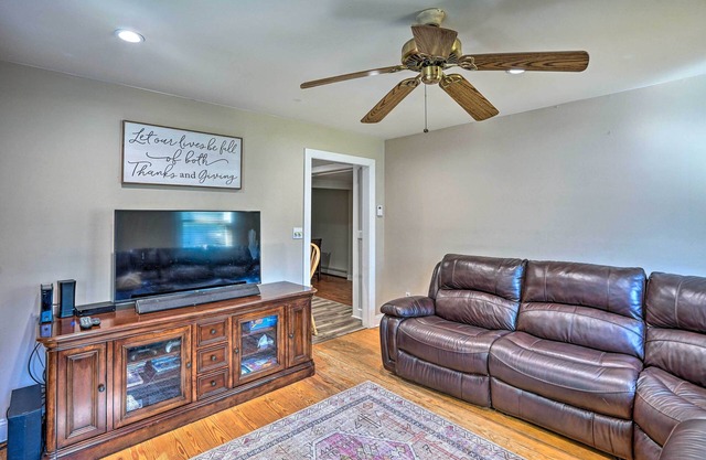 Pet-Friendly Saratoga Springs Home w/Pool!