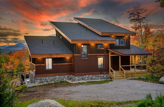 Pet Friendly, Ski Storage Room, Pool,Hot Tub, Sauna, Gameroom
