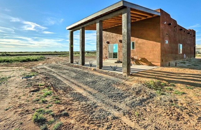 Pet-Friendly Wittmann Mountain Getaway w/ Views!