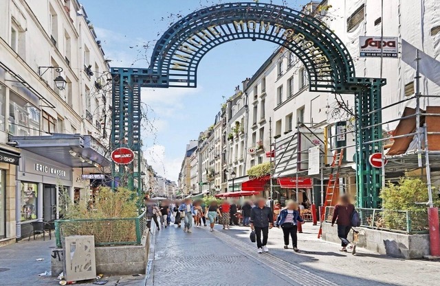Petits Carreaux Montorgueil Village Street