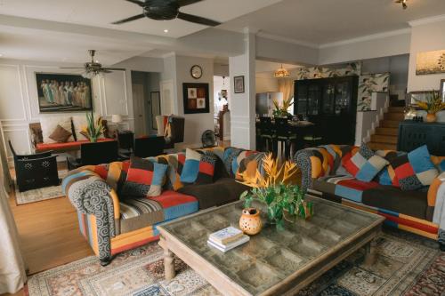 Petronella Luxury Penthouse marina court