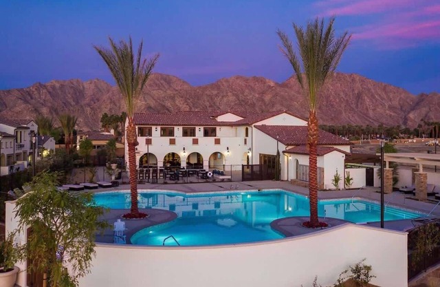 PGA West 3bed w Bonus Loft, Sleeps 8, Pool, Gym