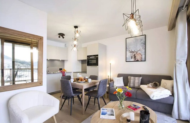 PHOC23 Wohnung für 4 Personen in Residenz mit Pool
