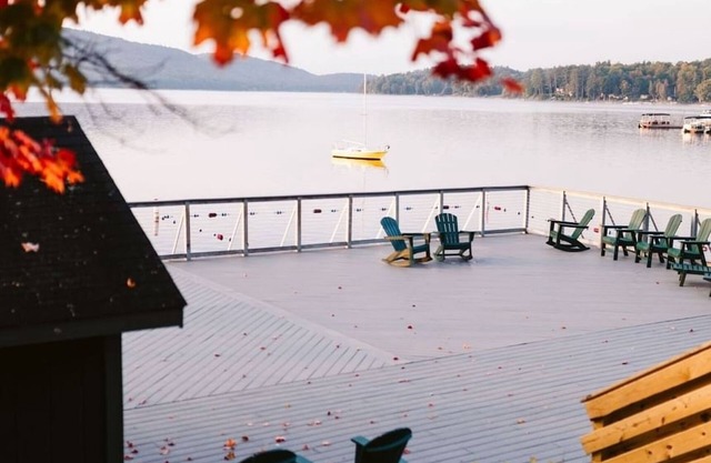 Picturesque Lakeside Views from Charming Resort | 4 Relaxing Units