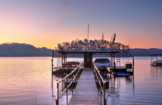 Pier 39 on Lake Lanier. #1 Rated rental in Gainesville!