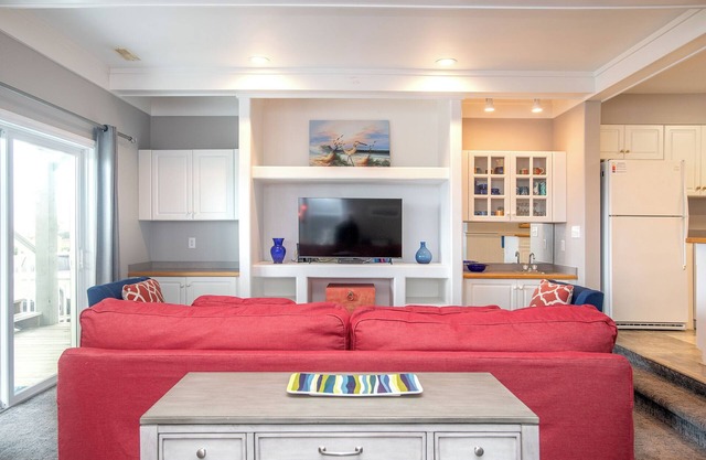 Pier Pointe 6A1, Almost Oceanfront Condo in Emerald Isle, NC!