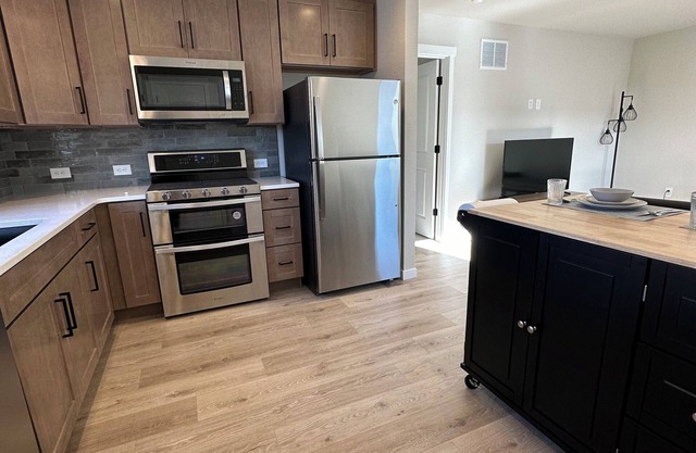 Pike’s Peak Residence. Charming 1-bedroom apartment in lovely Colorado Springs