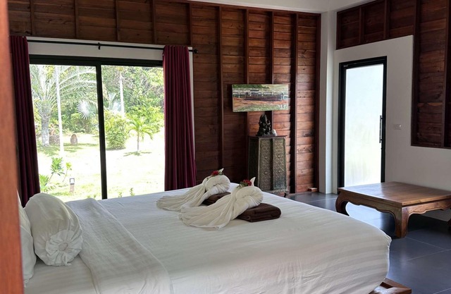 Piman Pu Arthouse 2 kingsize bedrooms with a/c - shared bathroom - 4 persons max