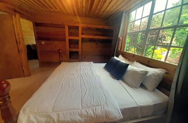 Pinard's Mountain Resort nLiberty Suite Cottage 7