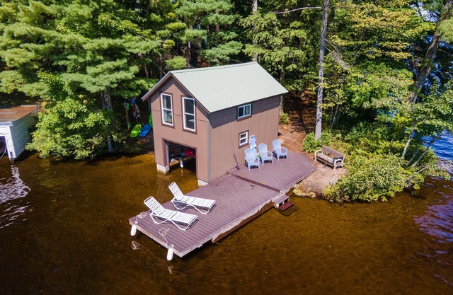Pine Cone Point, Charming ADK Camp, 180' Lakefront On Pristine Brantingham Lake