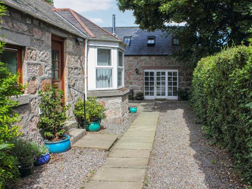 Pine Tree Cottage - Uk45925