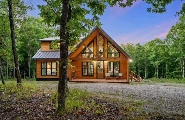 Pining For You · Secluded Gem: Ping Pong | Hot Tub | Spacious Deck