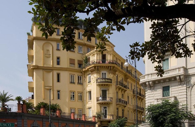 Pinto-Storey Hotel