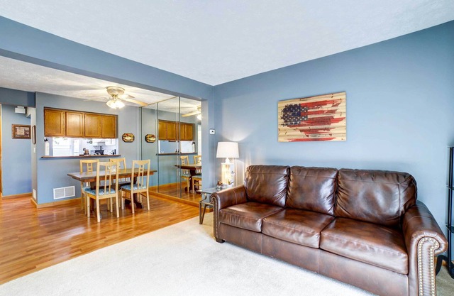 Pittsburgh Townhome Near Downtown Attractions