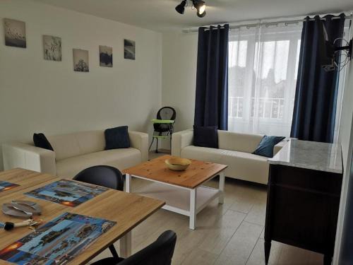 Place Alexandre Stanier apt n 7 avec terrasse