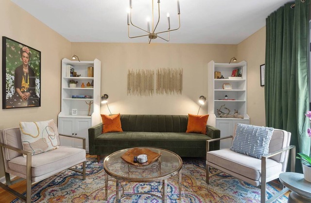 Plaza Condo With Queen Bed | 3