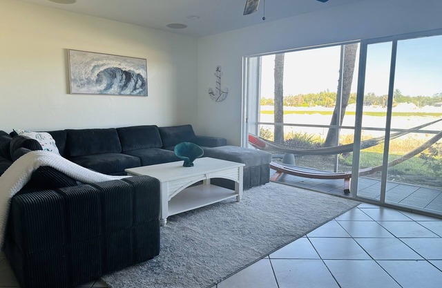 Pleasant space near beautiful gulf beaches!