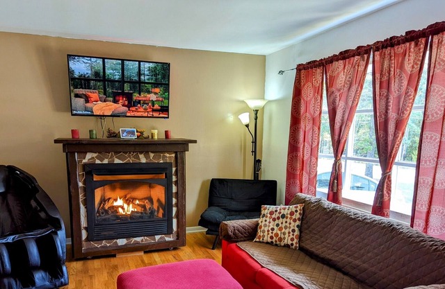 Poconos Getaway/15 mins to Ski/Game Room