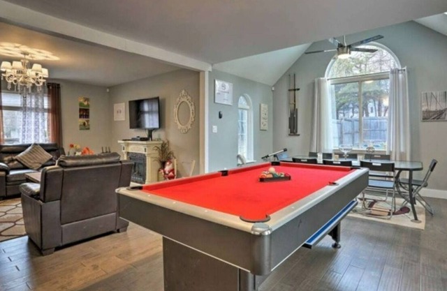 Poconos Modern Oasis Fire Pit Hot Tub