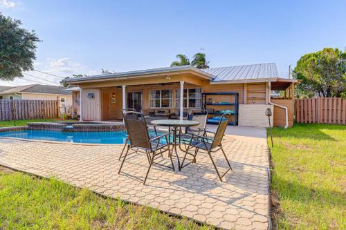 Pool and Game Room Family-Friendly Stuart Oasis!