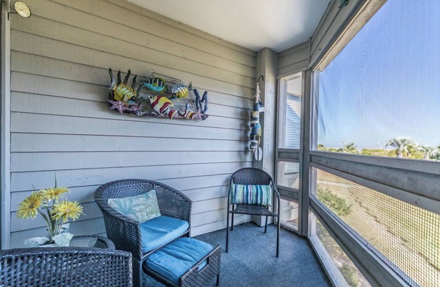 Pool and Ocean Views - First Floor Villa on Harbor Island