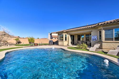 Pool, Fire Pit and Putting Green Goodyear Retreat!