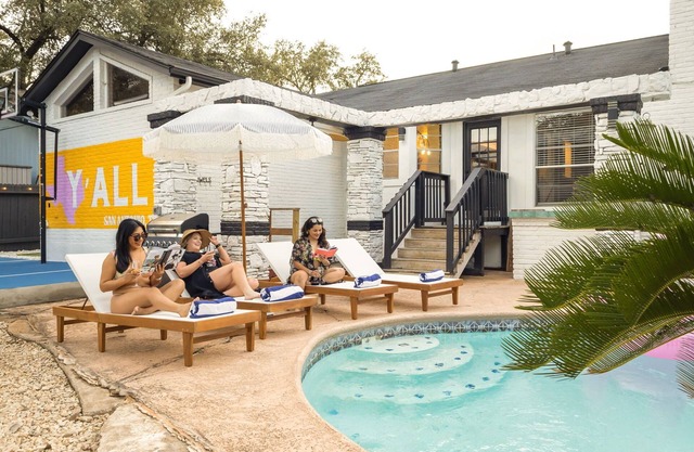 Pool + Hot Tub + Firepit + Arcade + Movie Room + More