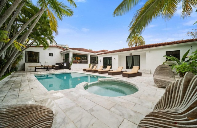 Pool, Jacuzzi, Billiards, Cinema, Game Room, Gym, Spring Garden Miami Mansion