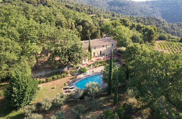 Pool, Villa La Colline, beautiful view of Mt Ventoux