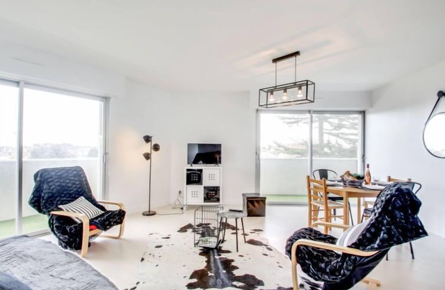 Port Blanc by Interhome