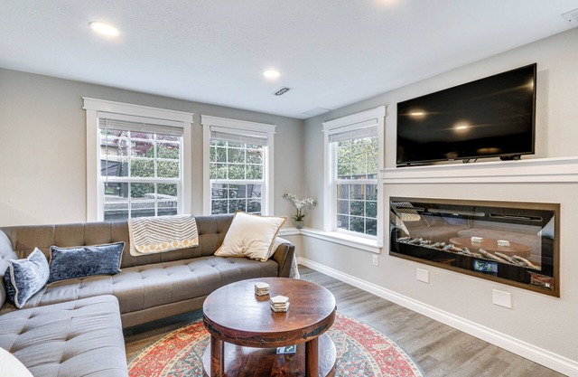 Portland Vacation Rental Near Parks & Downtown!