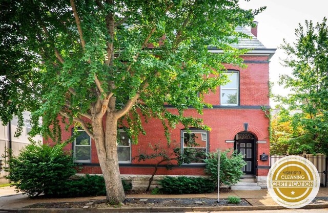 Posh 4-Floor Soulard Family Home/ABODEbucks