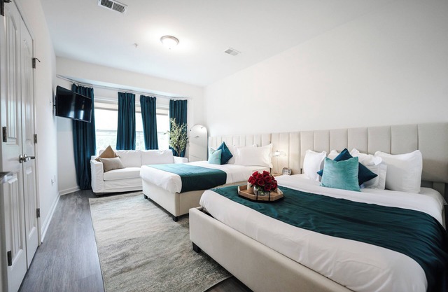 Posh Urban Loft Living: Your Stylish Downtown Experience