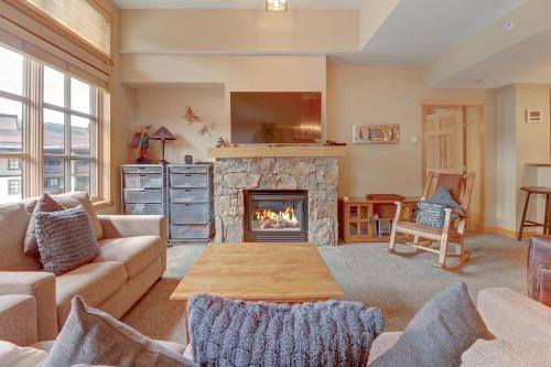 PP605 Passage Point condo