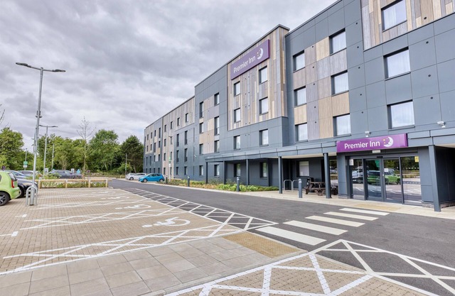 Premier Inn Milton Keynes - Willen Lake