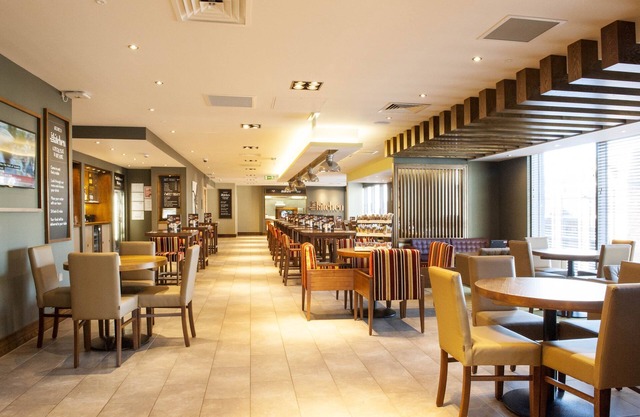 Premier Inn Woking Town Centre