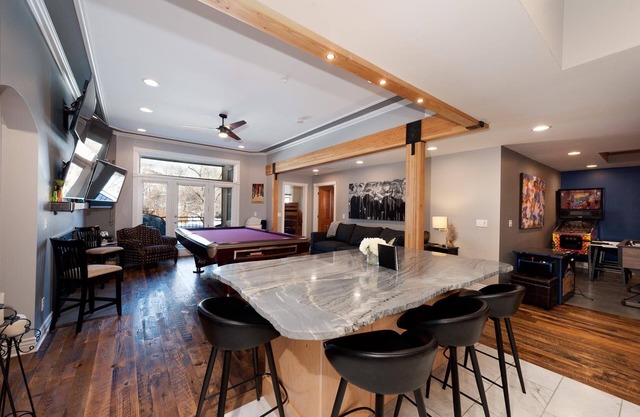 Premier Location in Historic Downtown Durango - Game Room/Pool Table/Foosball