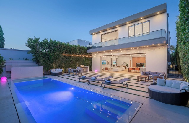 Premier Modern West Hollywood Gated Villa with 4 Bedrooms, Pool & Rooftop Views