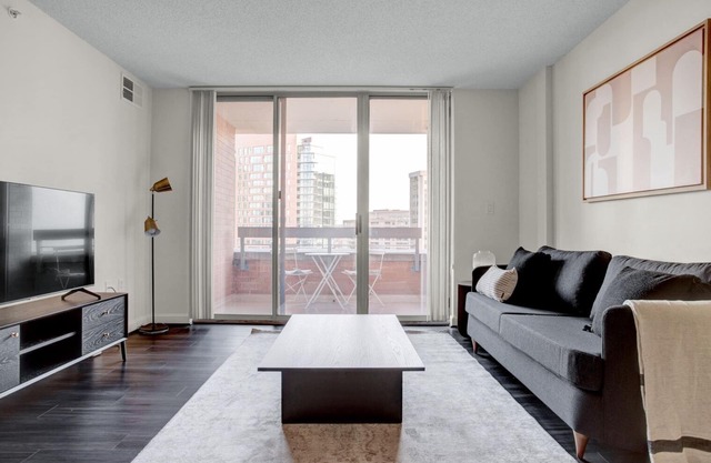 Premium Bethesda 1BR w/Concierge, Gym, W/D, walk to Metro, by Blueground