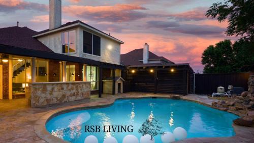 Prestigious 5BR 3,5BA Holiday Home with Pool, Sauna, Game Room & Bar