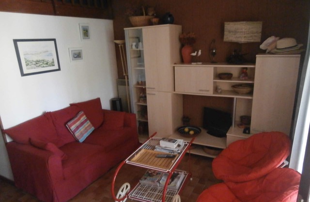 pretty holiday home 500 m from the beach