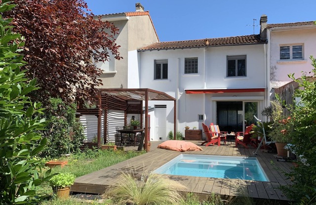 Pretty house near Bordeaux