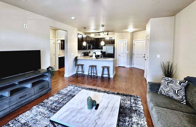 Prime Location: Close to Sky Ridge Medical Center!