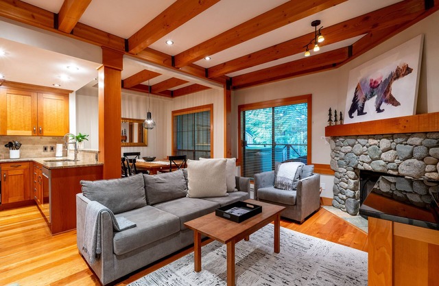 Prime Location | Private Hot Tub | Garage | Short Walk to Slopes | Managed By Aloha Whistler