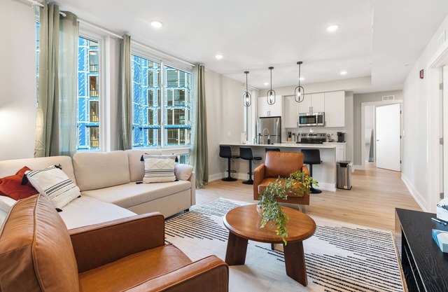 Prime N. Liberties, by Fishtown, Rooftop Access, Sleeps 6, Queen Beds, Smart TVs