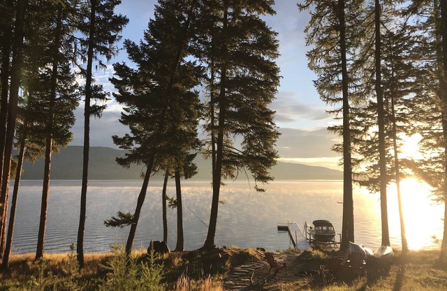Pristine Waterfront Lake Home near Glacier National Park and Flathead Lake.