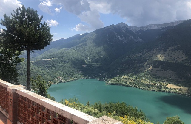 Privacy in villa with lake view 4 km from Scanno