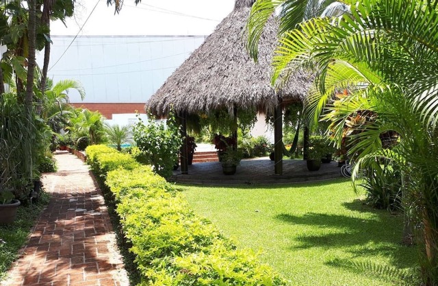 Privada room with private access.