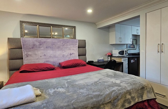 Private Bachelor's Suite